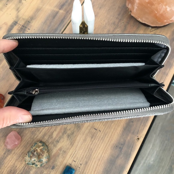 Silver Rhinestone Wallet NWOT - Picture 3 of 3